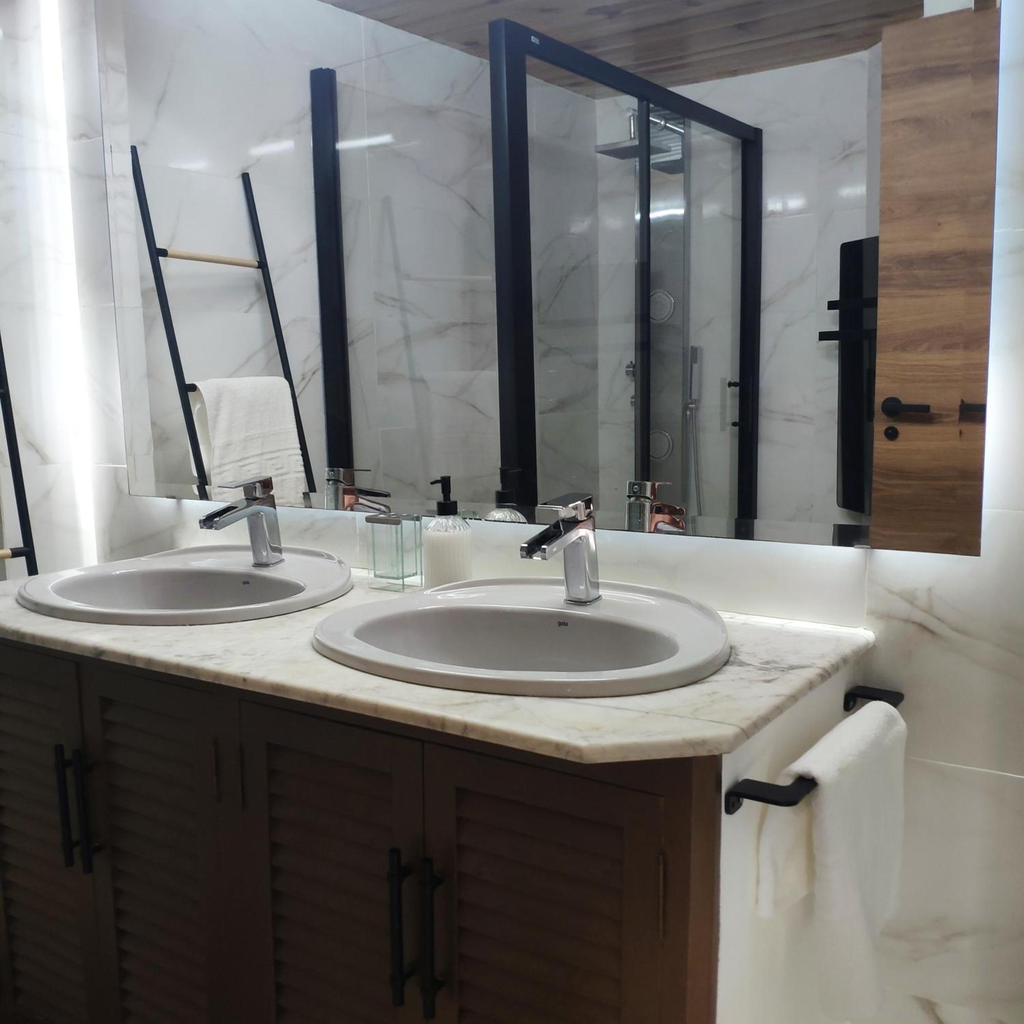 מאלגה Luxury Jacuzzi Home & Terraces מראה חיצוני תמונה