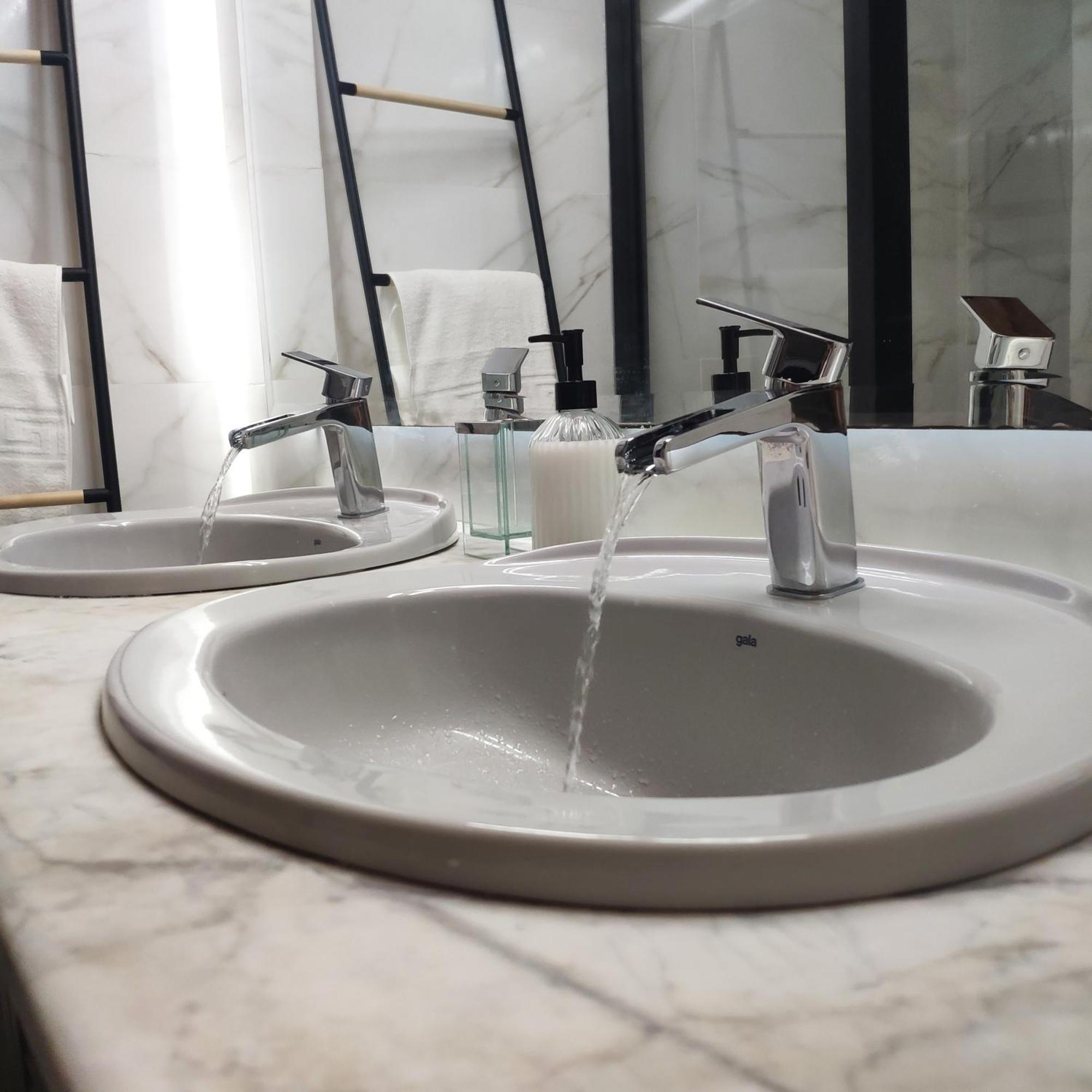 מאלגה Luxury Jacuzzi Home & Terraces מראה חיצוני תמונה